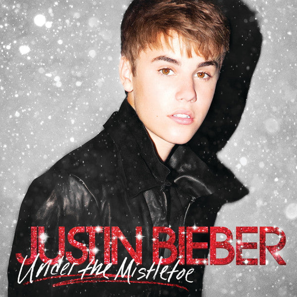 Justin Bieber under the mistletoe